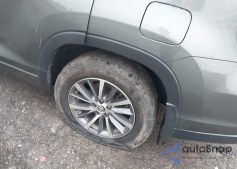 2017 Toyota Highlander Xle z USA, uszkodzony, nr VIN 5TDJZRFH9HS461928